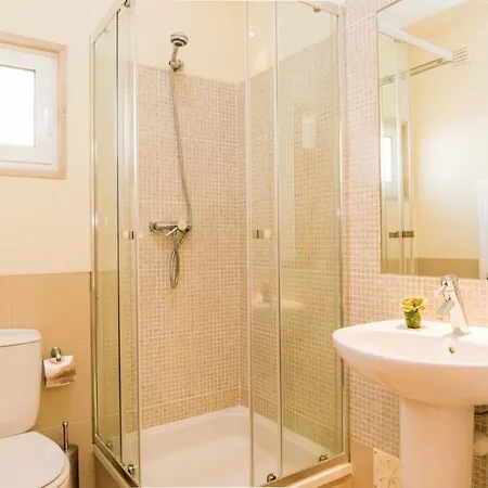 Appartement New !! Two Bedroom - Banda Musical Orange